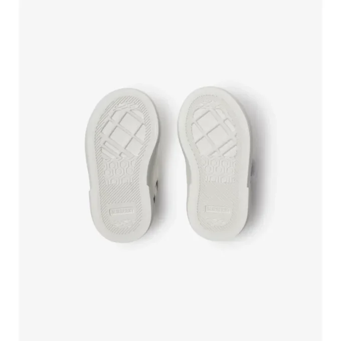 Zapatillas con estampado de cuadros y piel Zapatillas con estampado de cuadros y piel