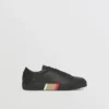Zapatillas de cuero con detalle de rayas Zapatillas de cuero con detalle de rayas