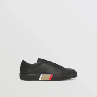 Zapatillas de cuero con detalle de rayas