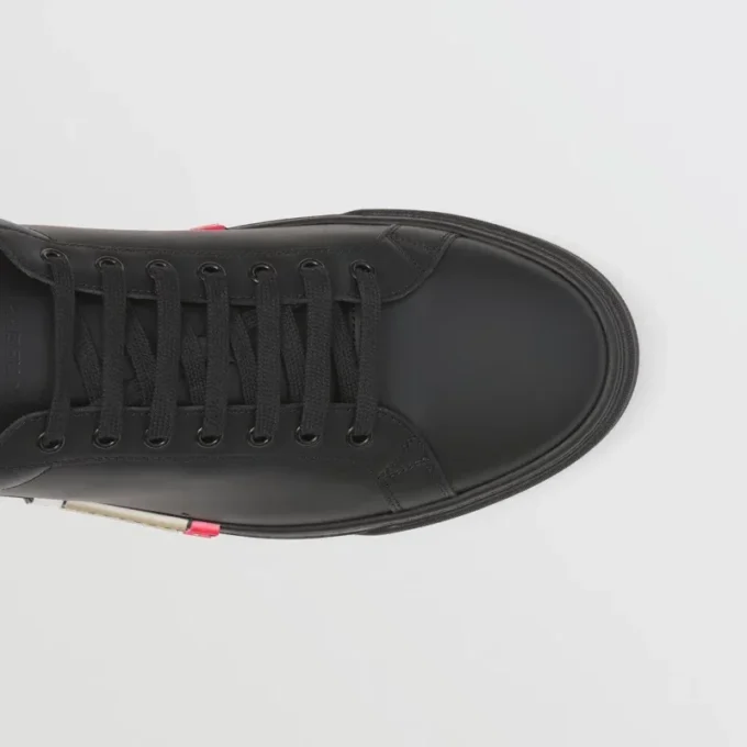 Zapatillas de cuero con detalle de rayas Zapatillas de cuero con detalle de rayas