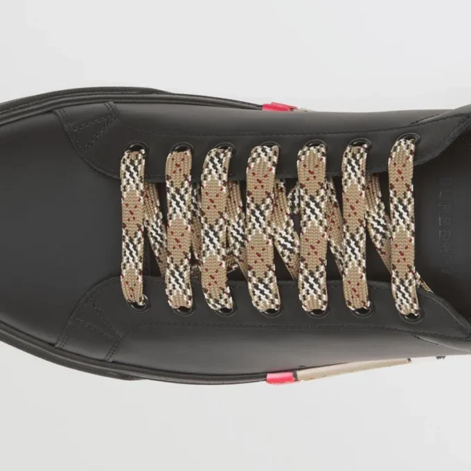 Zapatillas de cuero con detalle de rayas Zapatillas de cuero con detalle de rayas