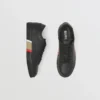 Zapatillas de cuero con detalle de rayas Zapatillas de cuero con detalle de rayas