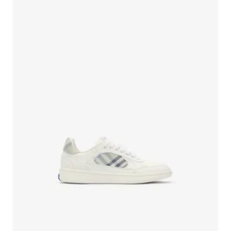 Zapatillas de piel y estampado de cuadros 