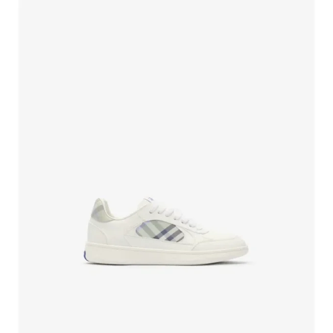 Zapatillas de piel y estampado de cuadros Zapatillas de piel y estampado de cuadros