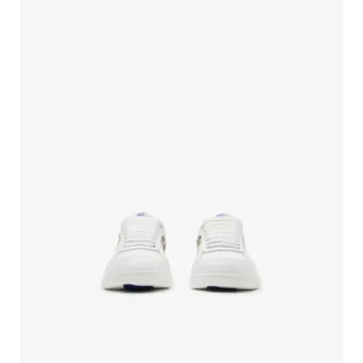 Zapatillas de piel y estampado de cuadros 