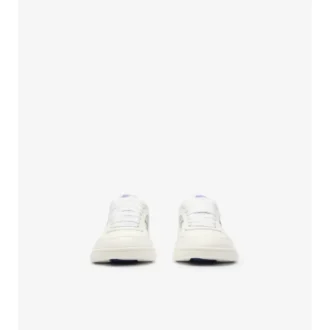 Zapatillas de piel y estampado de cuadros 
