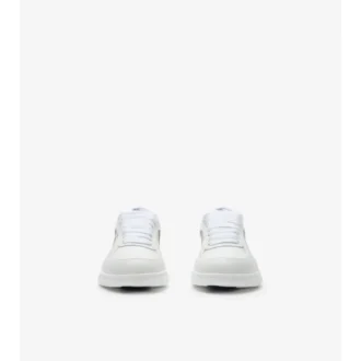 Zapatillas de piel y estampado de cuadros Zapatillas de piel y estampado de cuadros