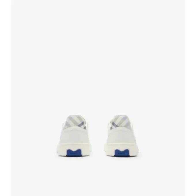 Zapatillas de piel y estampado de cuadros Zapatillas de piel y estampado de cuadros