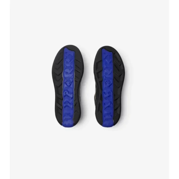 Zapatillas de piel y estampado de cuadros Zapatillas de piel y estampado de cuadros