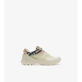 Zapatillas Discover con estampado de cuadros y malla 
