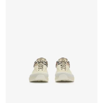 Zapatillas Discover con estampado de cuadros y malla 