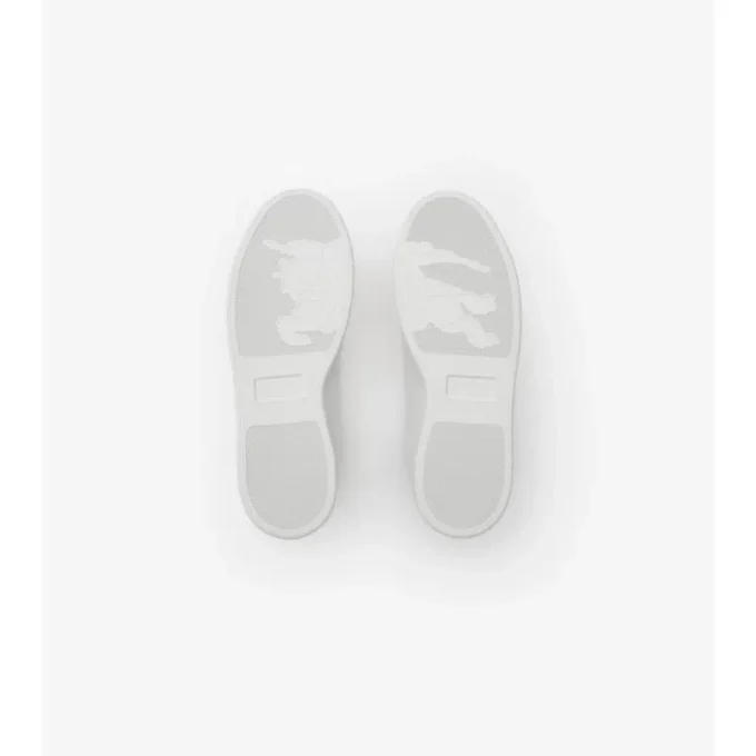 Zapatillas Set de piel con estampado de cuadros en relieve Zapatillas Set de piel con estampado de cuadros en relieve