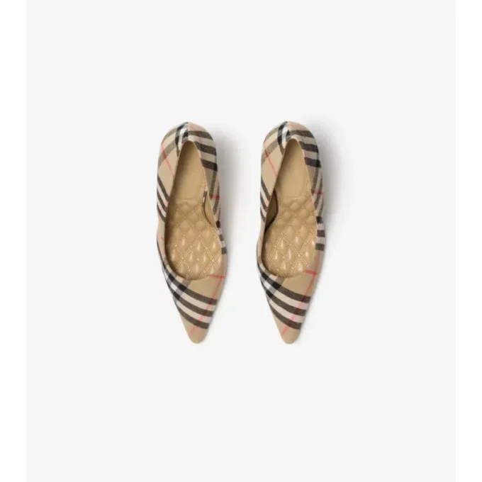 Zapatos de salón con estampado de cuadros