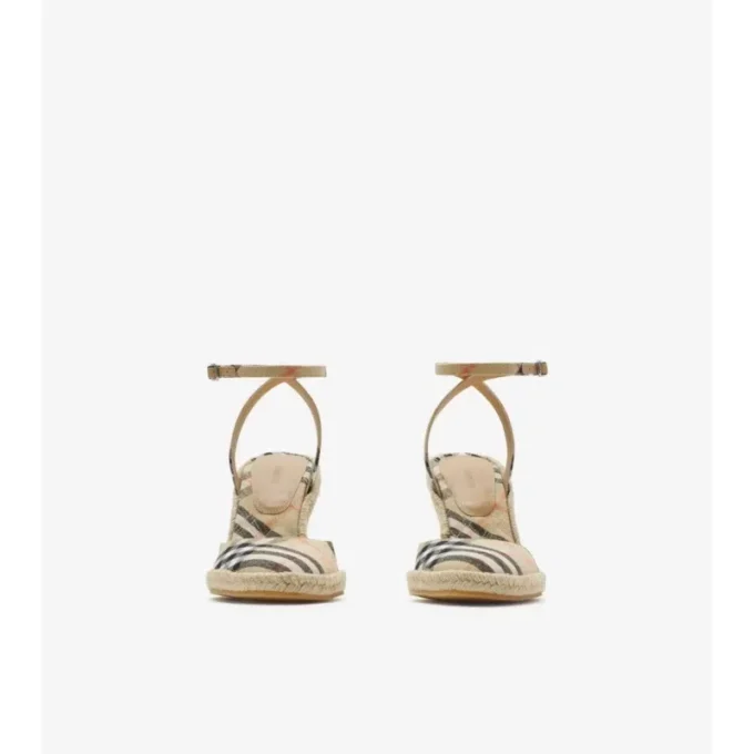 Zapatos de salón tipo alpargata Mews con estampado de cuadros Zapatos de salón tipo alpargata Mews con estampado de cuadros